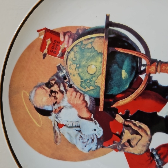 Norman Rockwell "Santa at the Globe" Plate - Picture 2 of 4